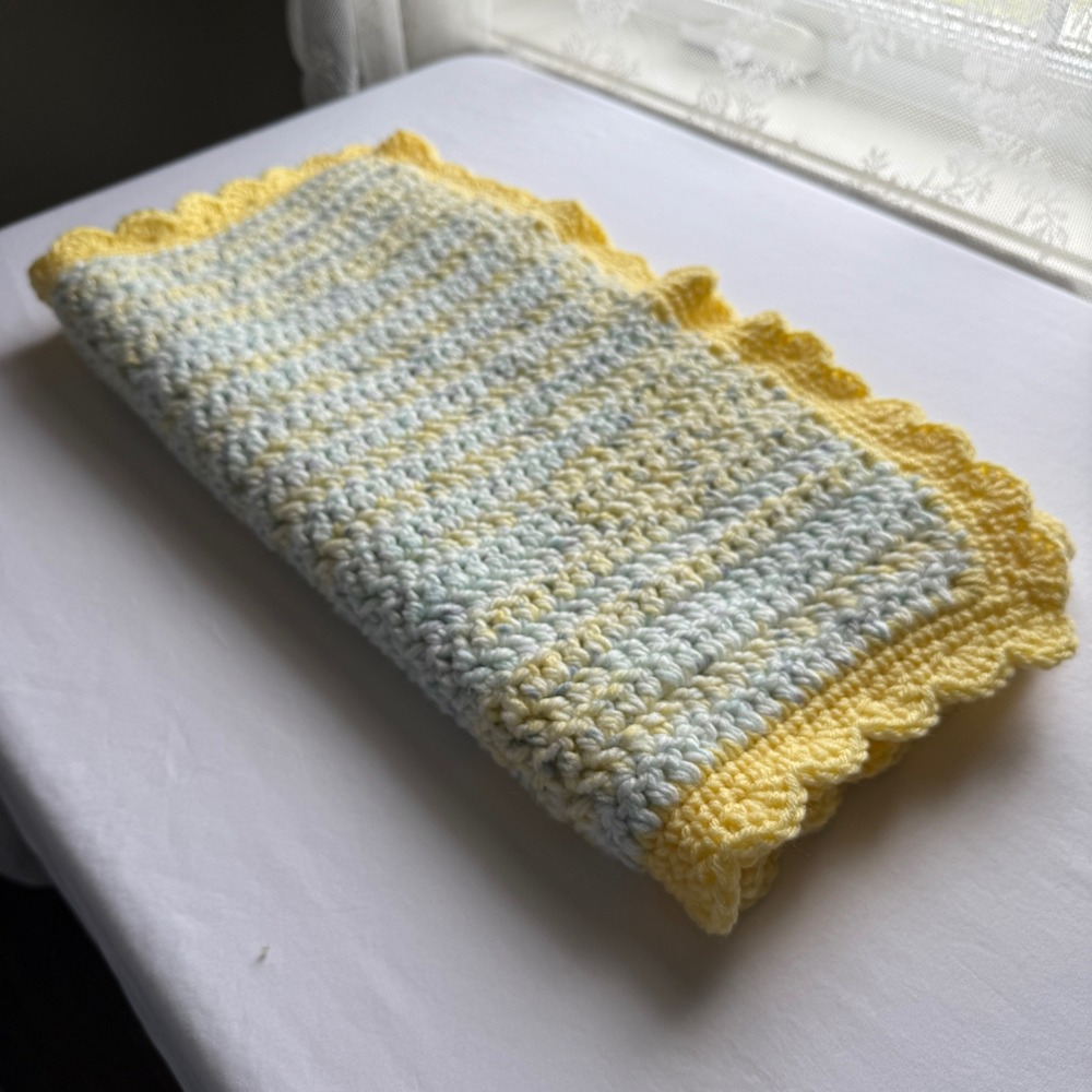 Hand Crocheted Baby Blanket‎ Scalloped Edge Yellow Blue Nursery Throw Handmade